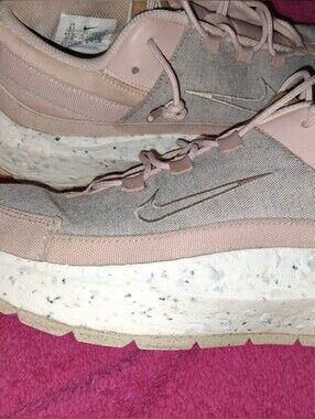 Nike Women's Light Pink and Beige Casual Lace-Up Sneakers